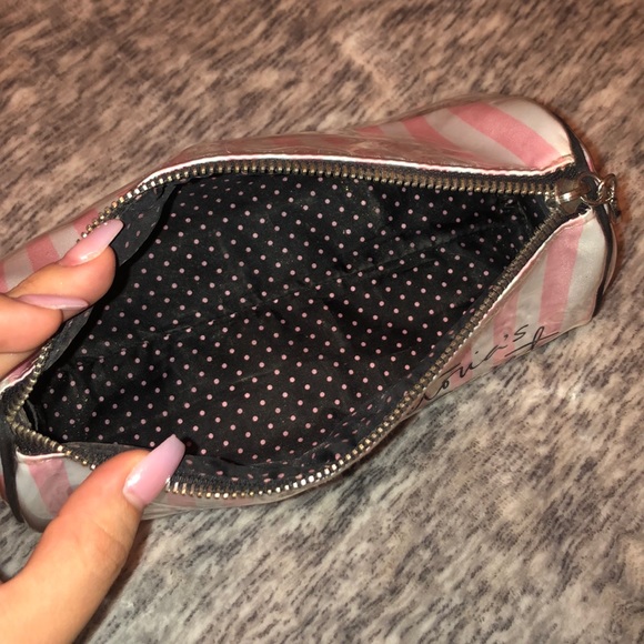 Victoria’s Secret bag - Picture 4 of 4